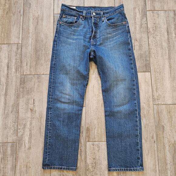 Levi’s 501 Button Fly Straight Leg Jeans Womens Size 29 Denim Blue Medium Wash - Picture 1 of 10